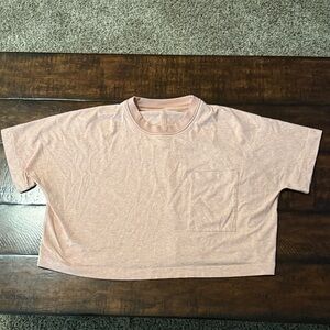Lululemon cropped pink like new top sz 10